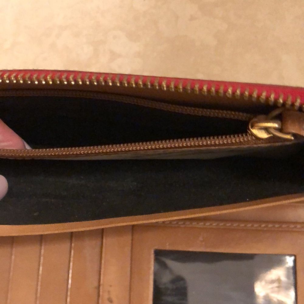 Kate Spade wallet   - Picture 4 of 4